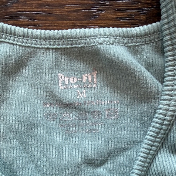 Light Gray Ribbed Tank Top - Picture 2 of 2